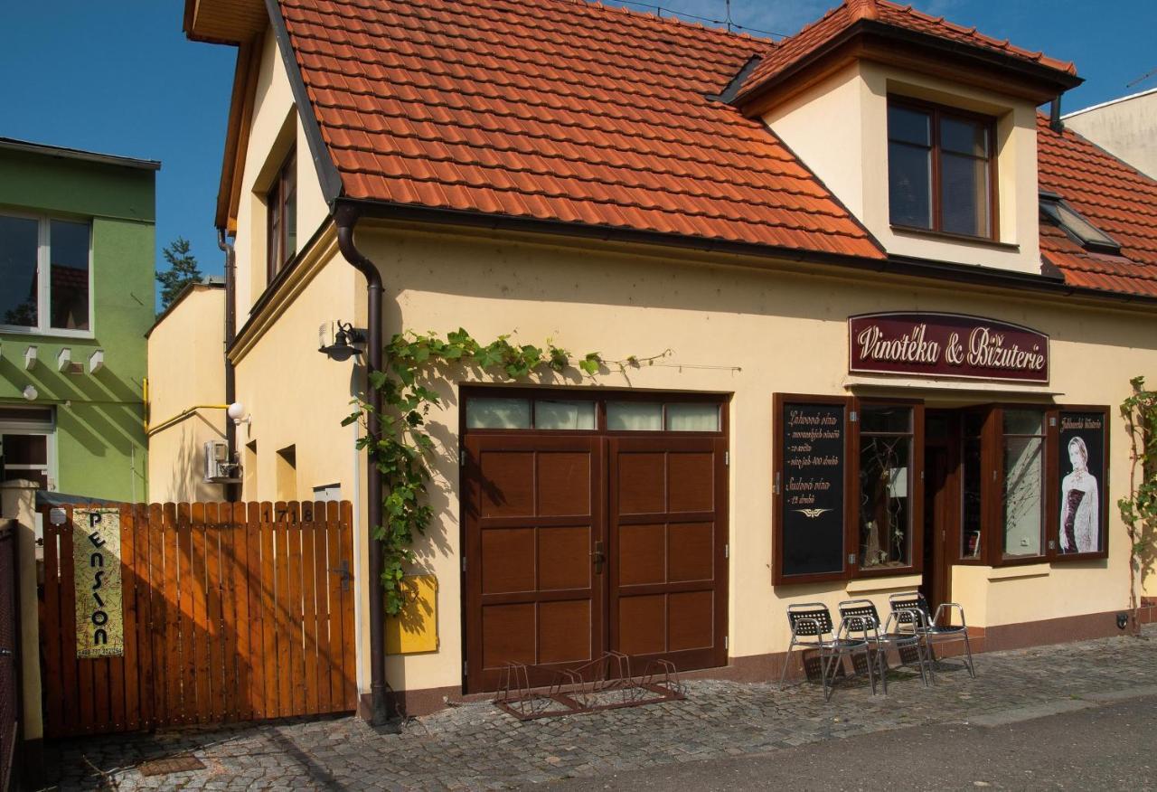 Penzion U Vinoteky Nymburk Eksteriør billede